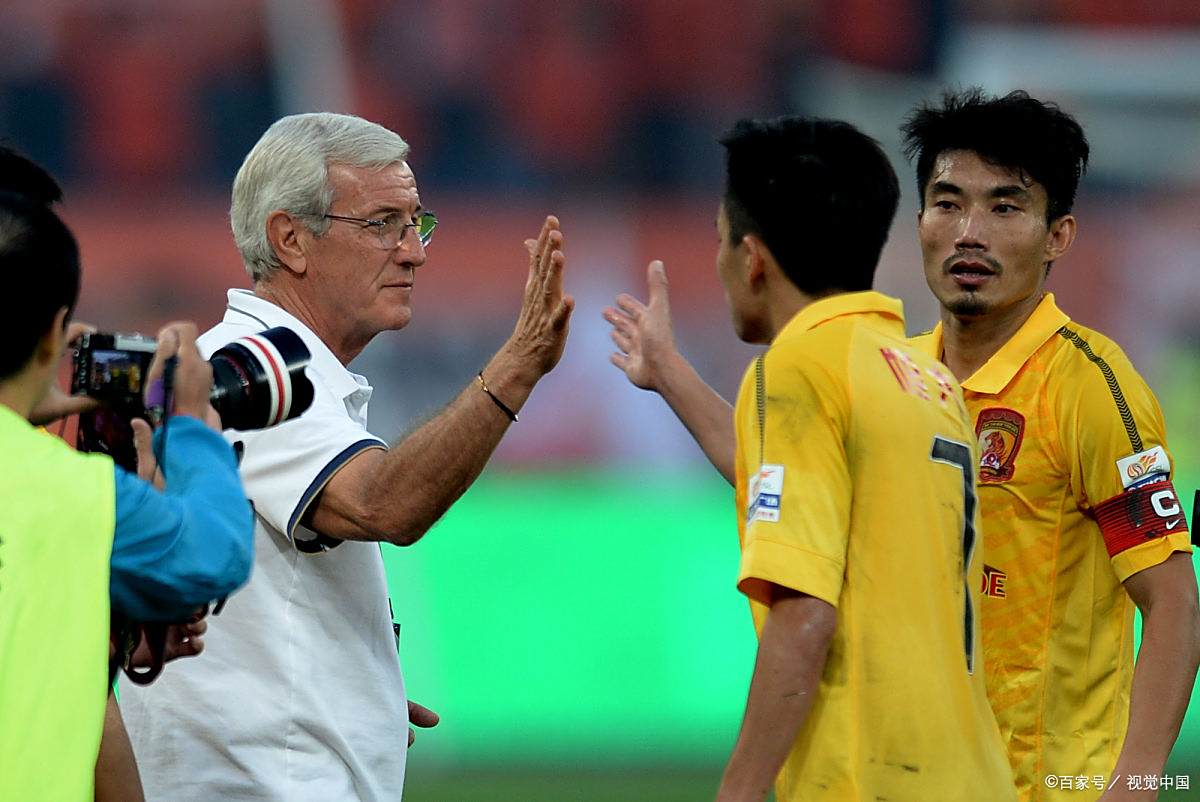 世界赛舞台，足球代表国家出征荣耀