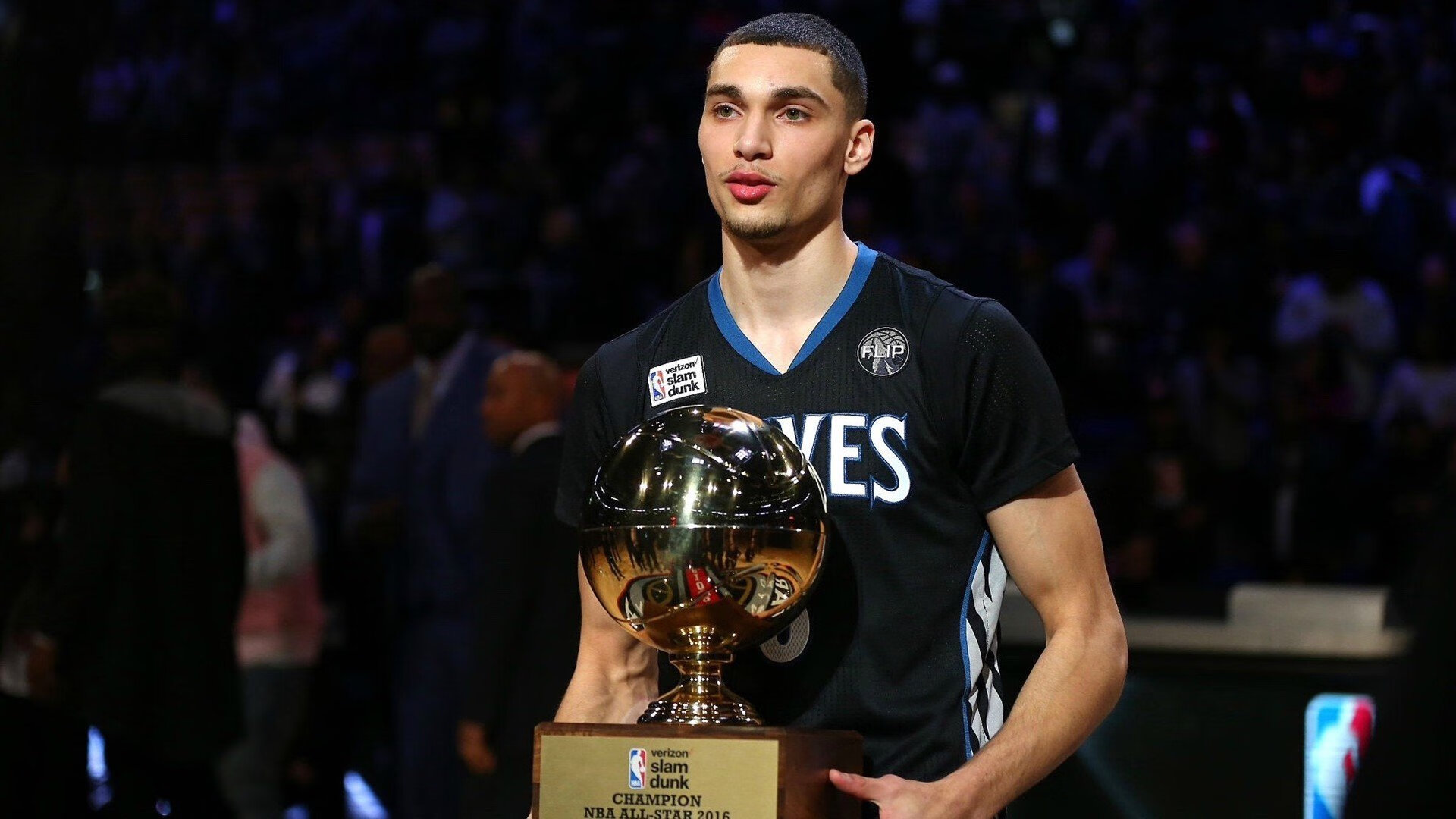 传奇之夜，当英雄从替补席站起，蒂亚戈一传一射定江山