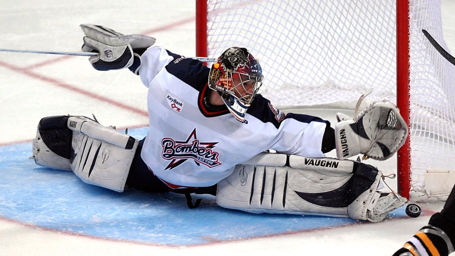 库里末节19分上演晚安风暴，勇士逆转猛龙诠释冠军底蕴